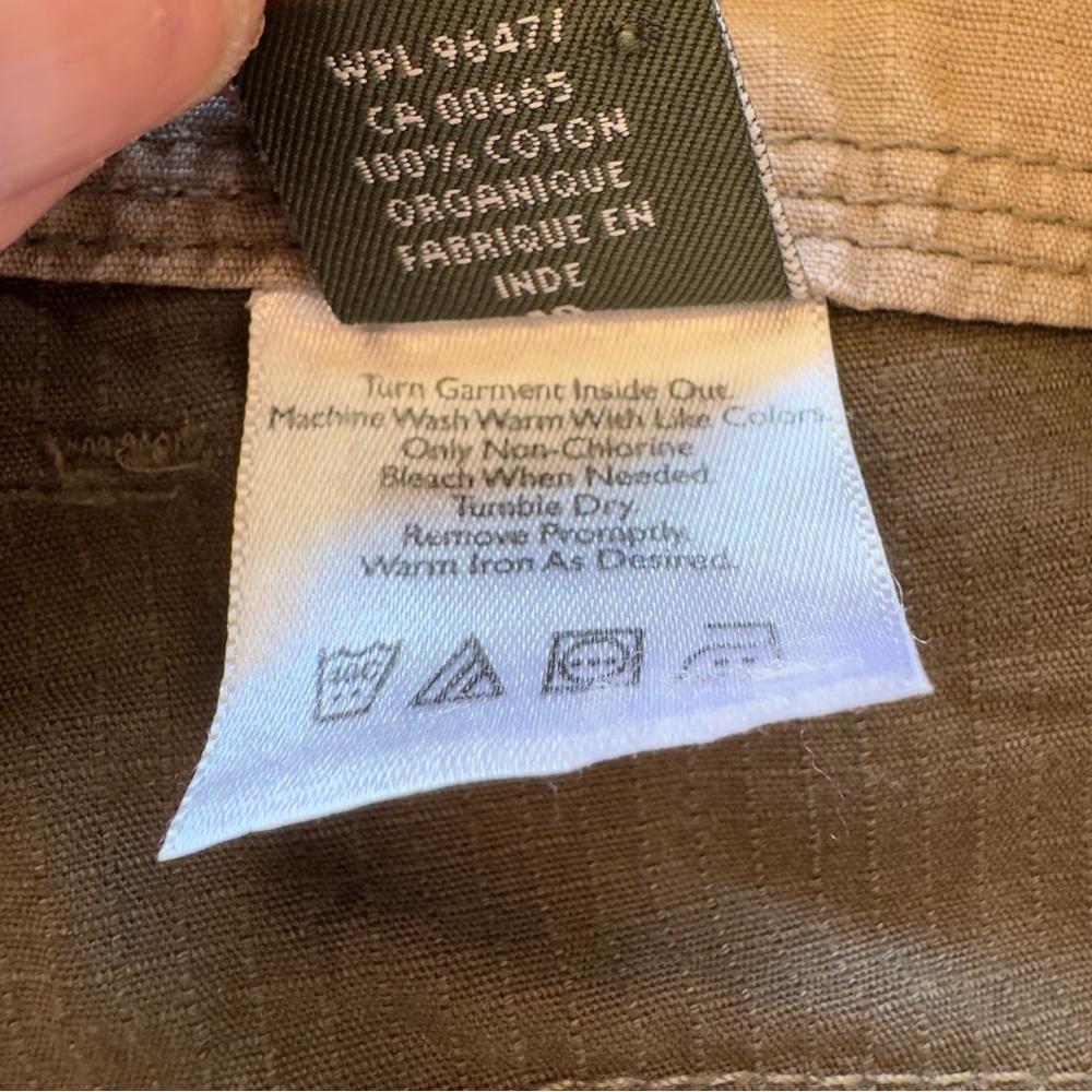 Eddie Bauer Olive Green Cargo Capris - Picture 8 of 8